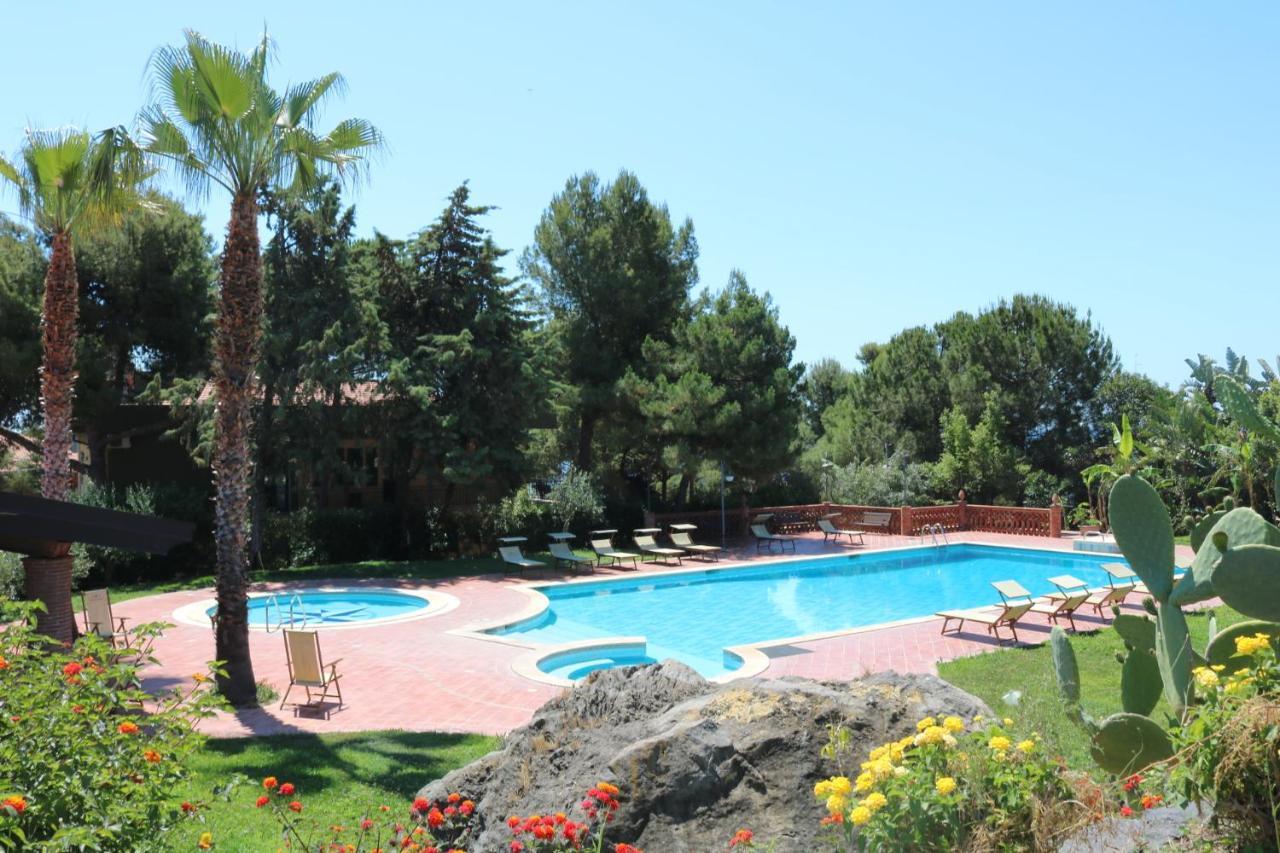 Villa Delle Palme Ачи-Трецца Екстер'єр фото